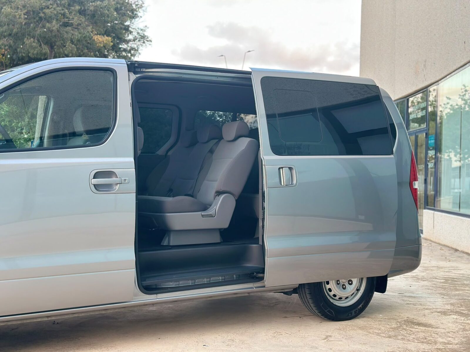 HYUNDAI H-1 Travel 2.5 CRDi 136 CV