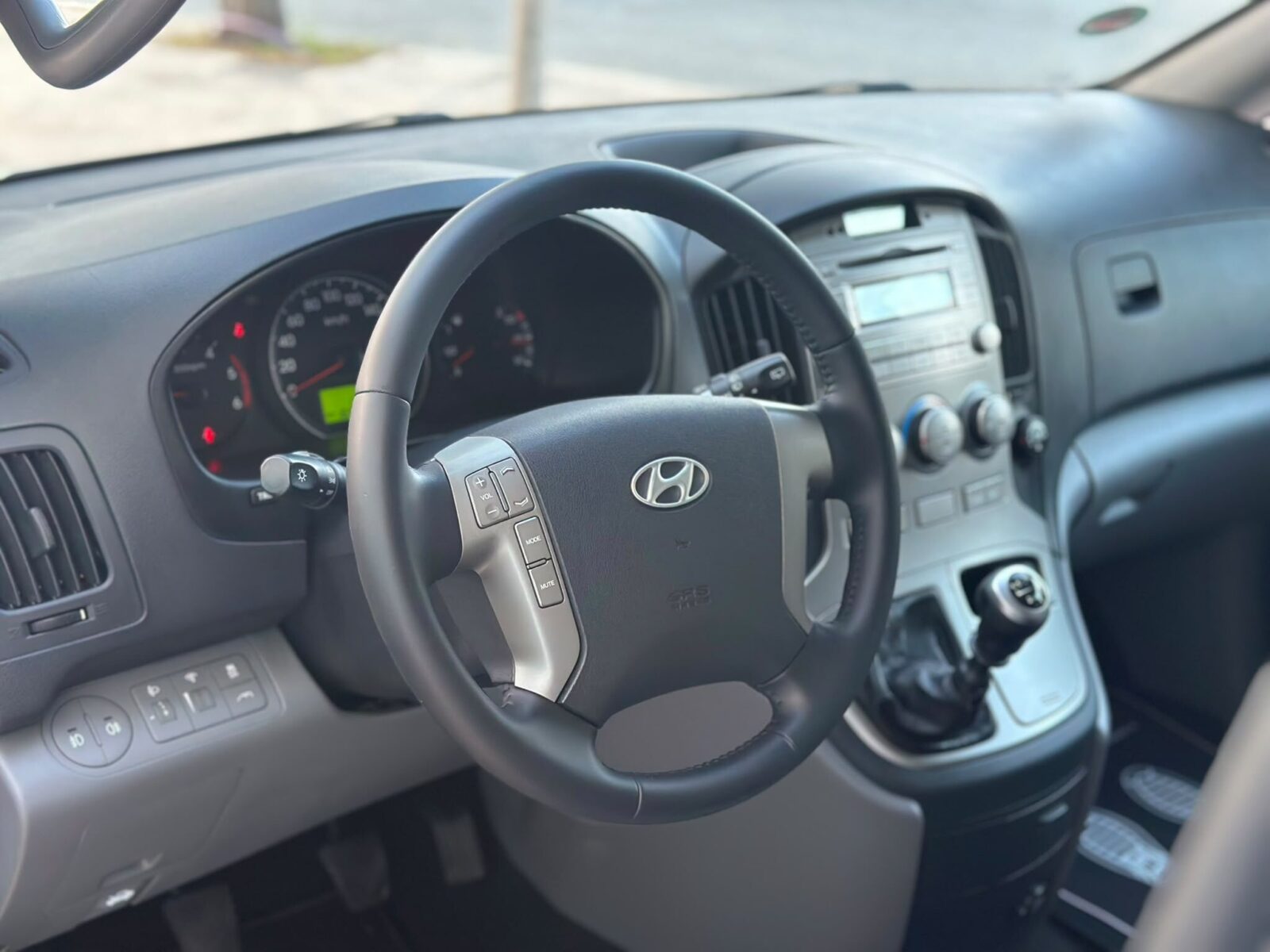 HYUNDAI H-1 Travel 2.5 CRDi 136 CV